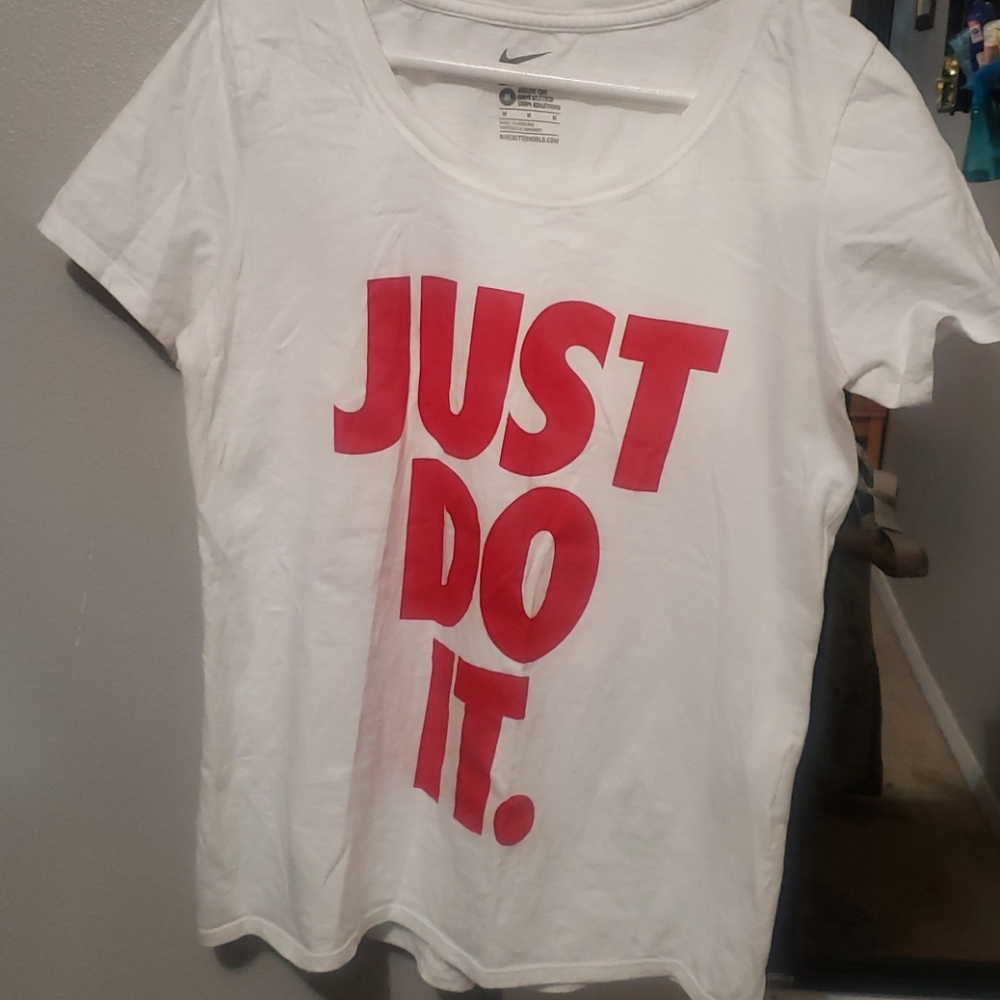 Nike women's tee